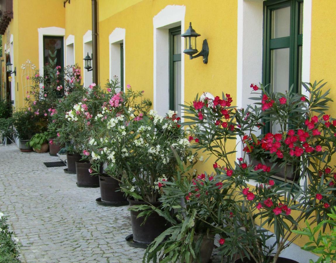 Villa Kreuthhof Appartements Klosterneuburg Εξωτερικό φωτογραφία